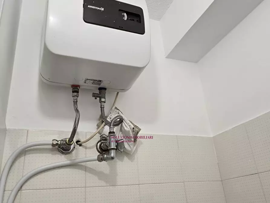 Immagine 8 di Locale commerciale in vendita  in VIA QUINTINA a Perugia