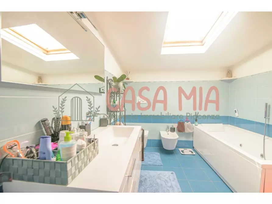 Immagine 17 di Casa indipendente in vendita  in Loc. Moffellona a Gragnano Trebbiense