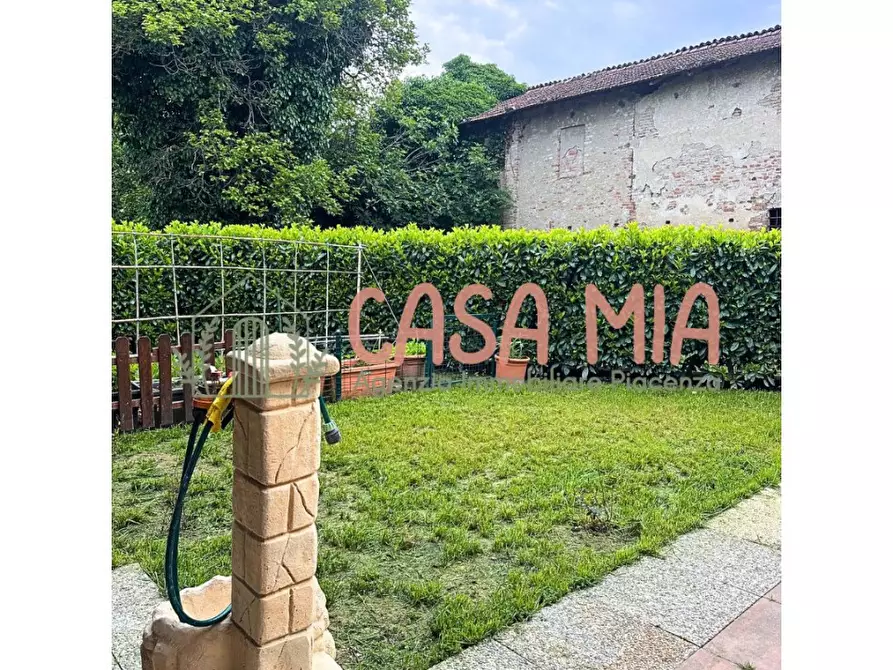 Immagine 6 di Appartamento in vendita  in Località castellzzo sotto a Calendasco