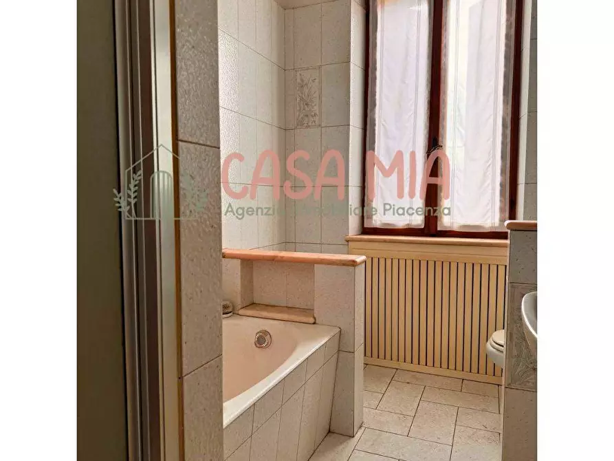 Immagine 11 di Villa in vendita  in Via marchesi a Rottofreno