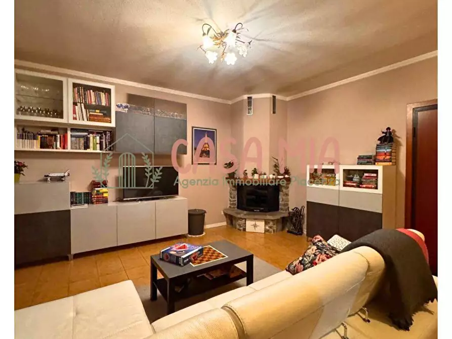 Immagine 10 di Appartamento in vendita  in via roma a Gragnano Trebbiense