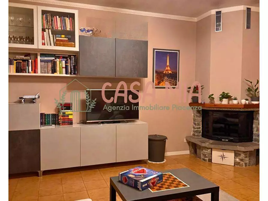 Immagine 12 di Appartamento in vendita  in via roma a Gragnano Trebbiense