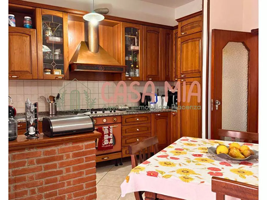 Immagine 1 di Appartamento in vendita  in via garibaldi a Rottofreno