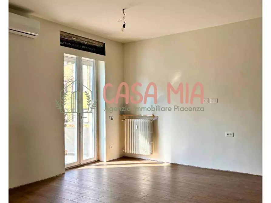 Immagine 8 di Appartamento in vendita  in Viale Dante Alighieri a Piacenza