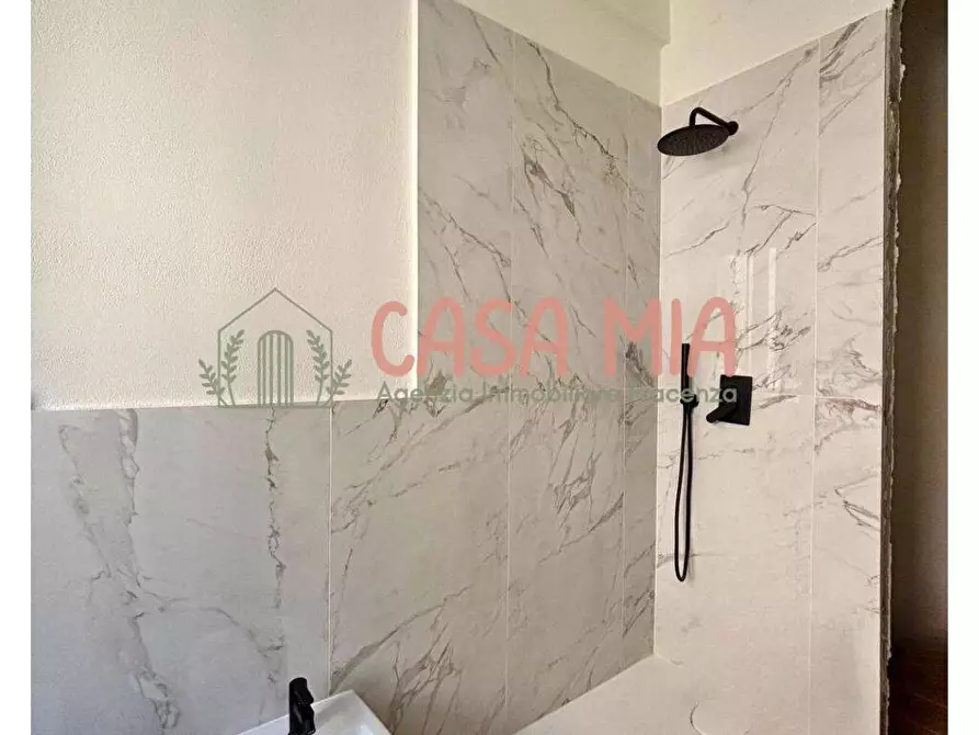 Immagine 20 di Appartamento in vendita  in Viale Dante Alighieri a Piacenza