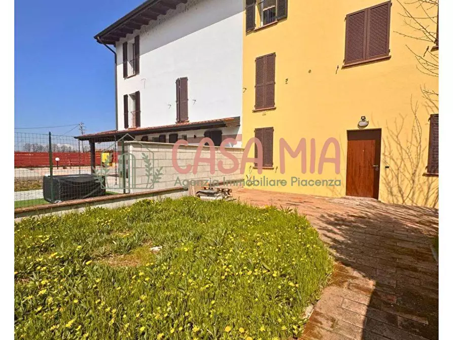 Immagine 1 di Villetta a schiera in vendita  in strada padana inferiore a Caorso