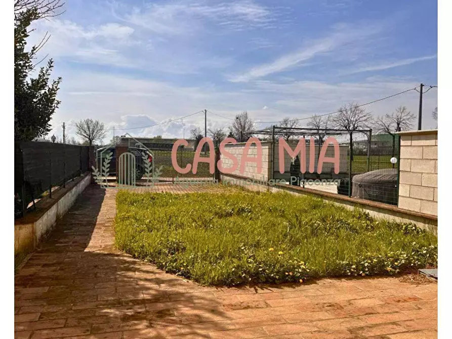 Immagine 8 di Villetta a schiera in vendita  in strada padana inferiore a Caorso