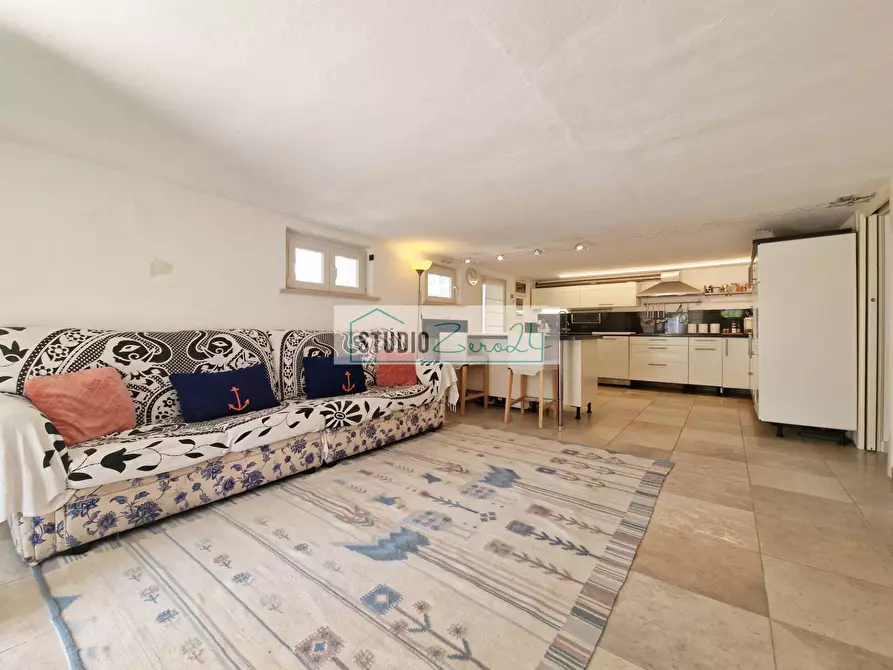 Immagine 11 di Casa semindipendente in vendita  in via maddalena a Camaiore