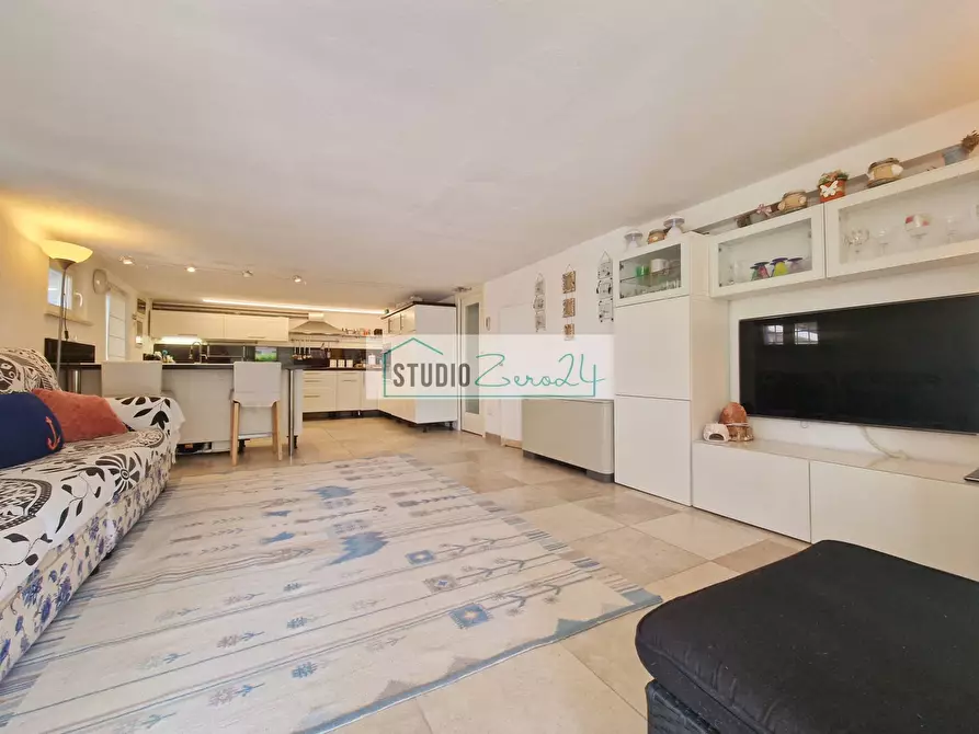 Immagine 12 di Casa semindipendente in vendita  in via maddalena a Camaiore