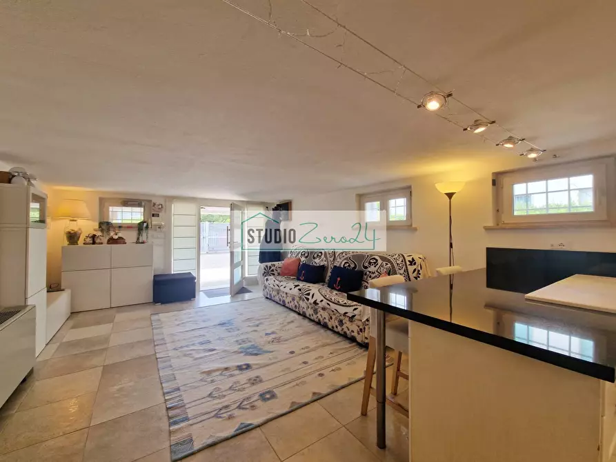 Immagine 16 di Casa semindipendente in vendita  in via maddalena a Camaiore