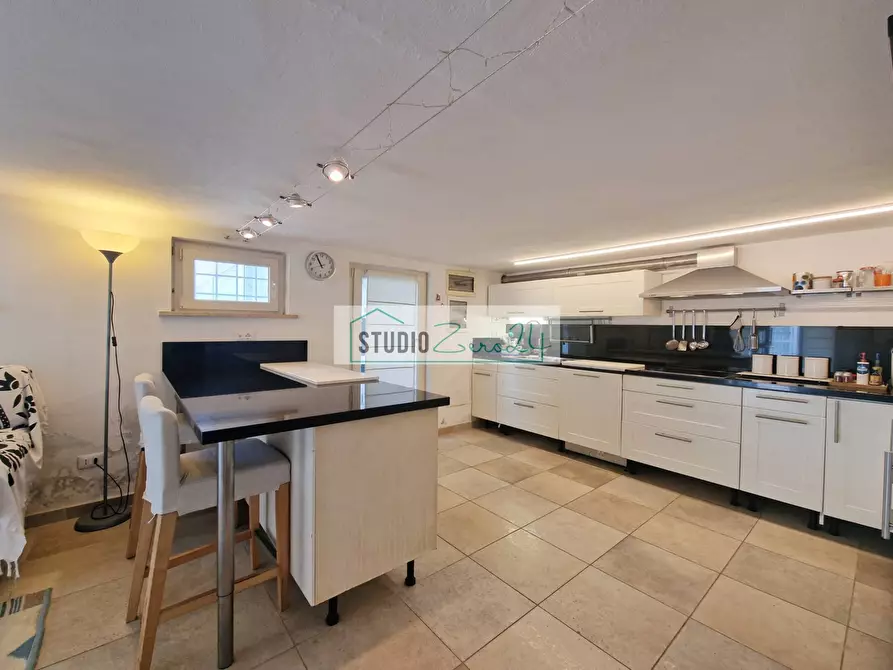 Immagine 22 di Casa semindipendente in vendita  in via maddalena a Camaiore