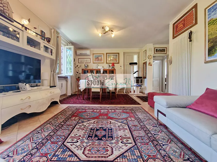 Immagine 20 di Villa in vendita  in via nuova a Camaiore