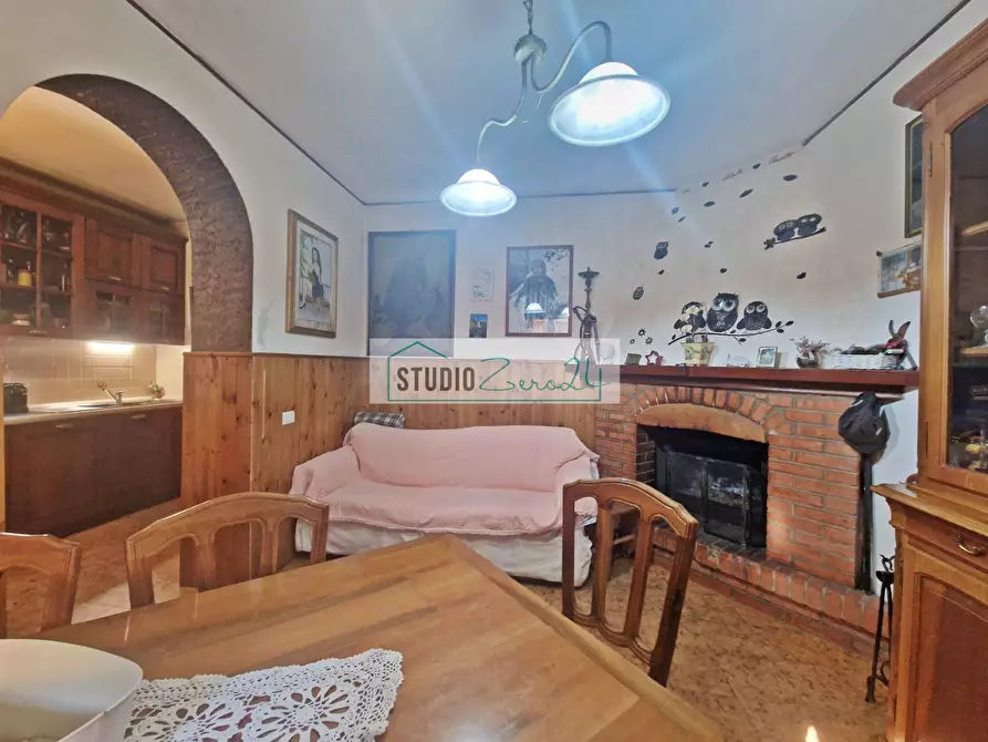 Immagine 11 di Casa semindipendente in vendita  in Via di Contra a Camaiore