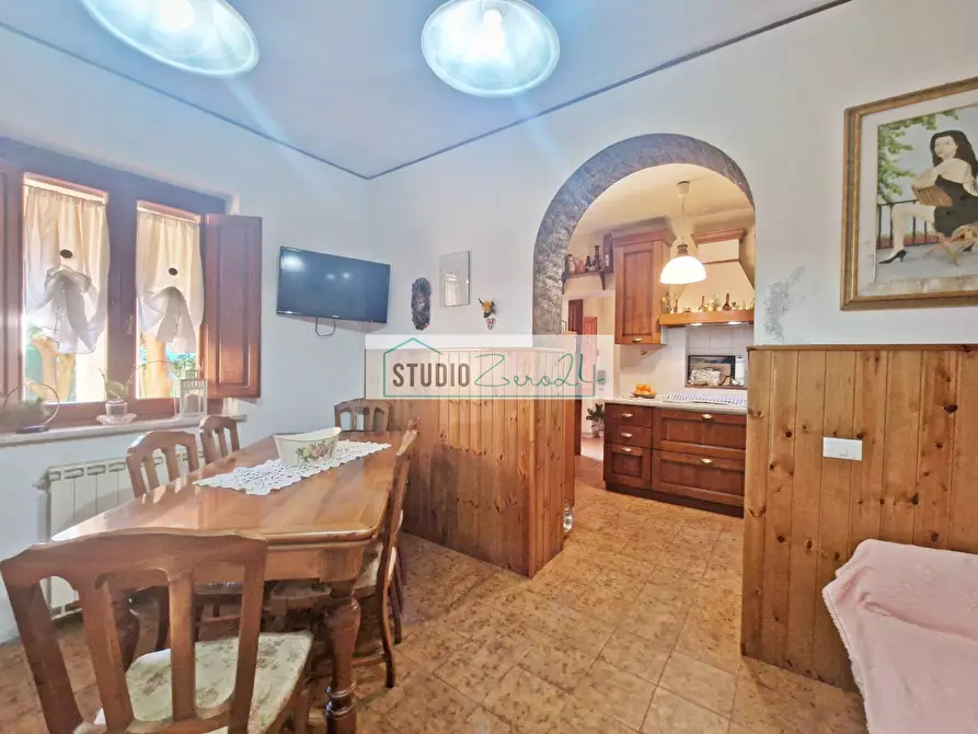 Immagine 12 di Casa semindipendente in vendita  in Via di Contra a Camaiore