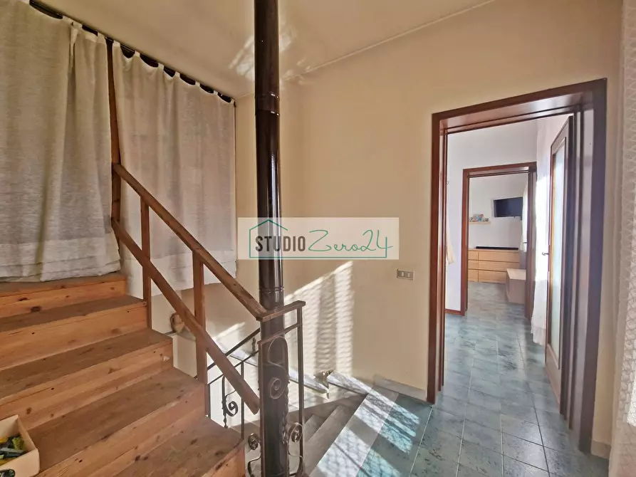 Immagine 17 di Casa semindipendente in vendita  in Via di Contra a Camaiore