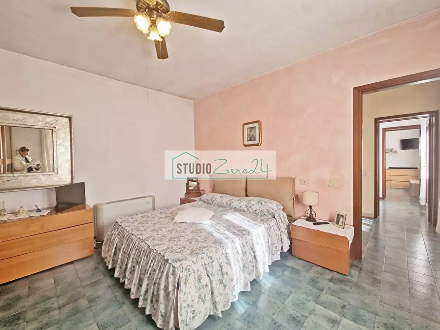 Immagine 20 di Casa semindipendente in vendita  in Via di Contra a Camaiore