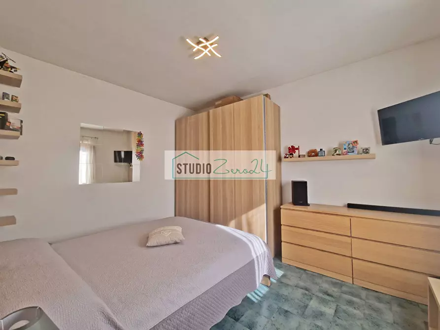 Immagine 21 di Casa semindipendente in vendita  in Via di Contra a Camaiore