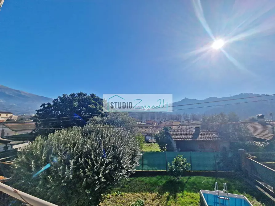 Immagine 26 di Casa semindipendente in vendita  in Via di Contra a Camaiore