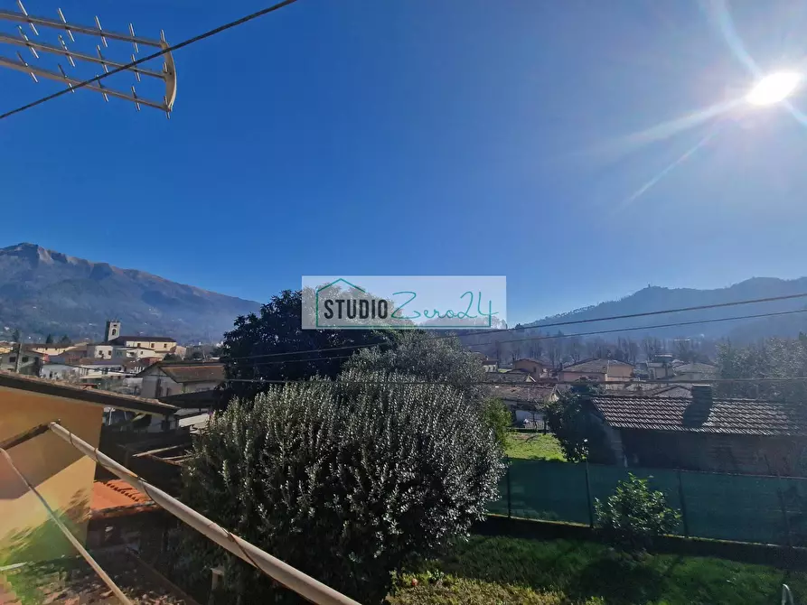 Immagine 27 di Casa semindipendente in vendita  in Via di Contra a Camaiore