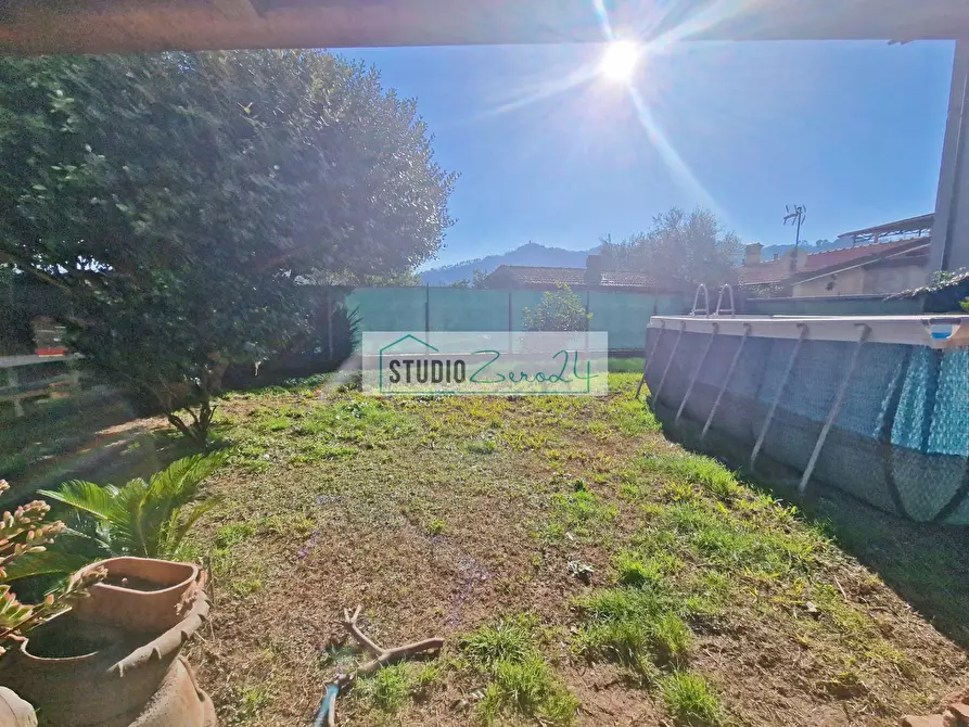 Immagine 29 di Casa semindipendente in vendita  in Via di Contra a Camaiore