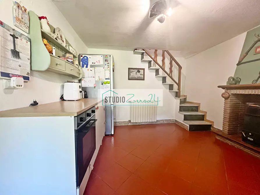 Immagine 8 di Casa indipendente in vendita  in via Mandria a Camaiore