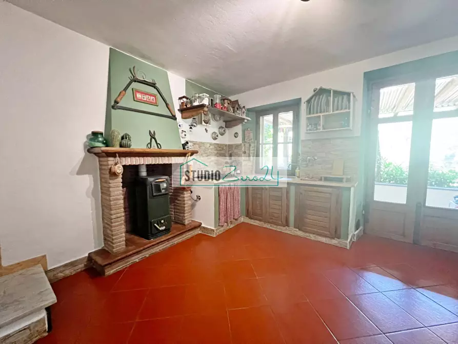 Immagine 11 di Casa indipendente in vendita  in via Mandria a Camaiore