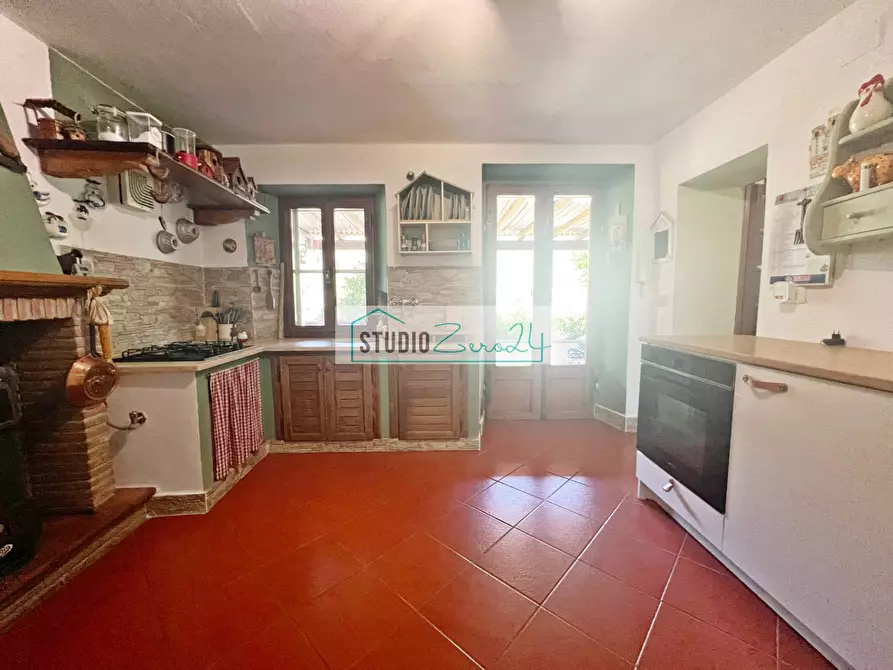 Immagine 12 di Casa indipendente in vendita  in via Mandria a Camaiore