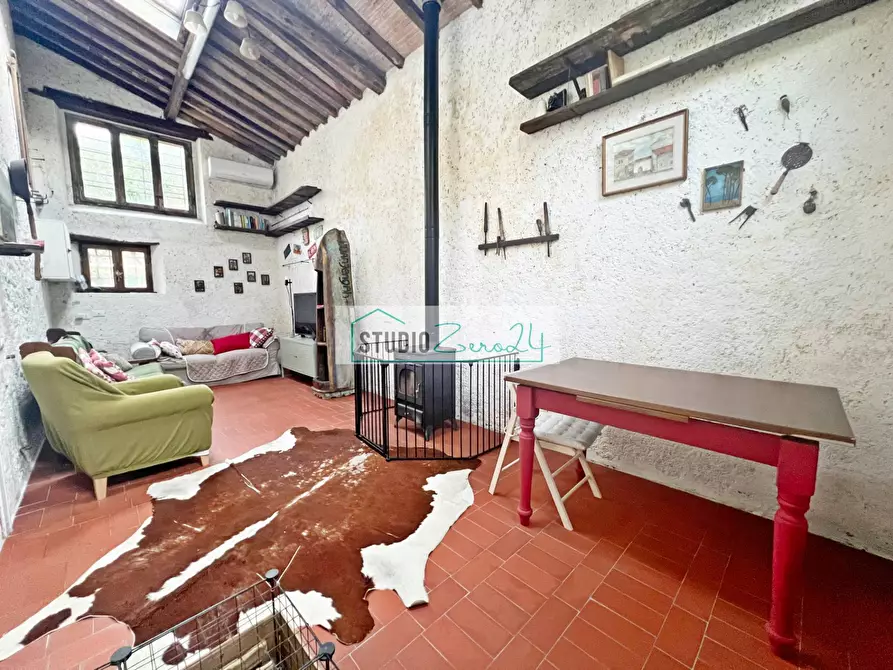 Immagine 25 di Casa indipendente in vendita  in via Mandria a Camaiore