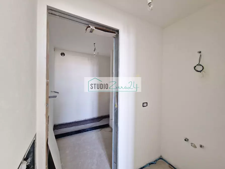 Immagine 9 di Appartamento in vendita  in Viale Cristoforo Colombo a Camaiore