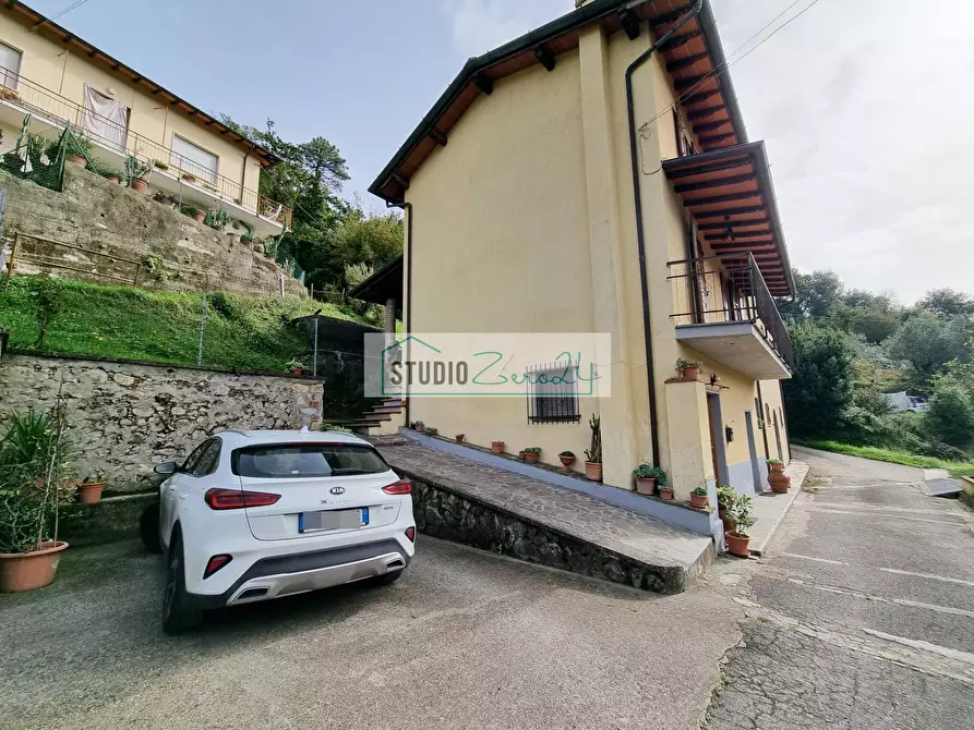 Immagine 3 di Casa semindipendente in vendita  in via bottaro a Camaiore