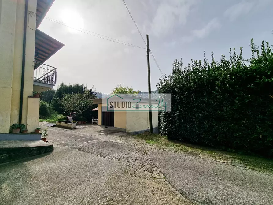 Immagine 4 di Casa semindipendente in vendita  in via bottaro a Camaiore
