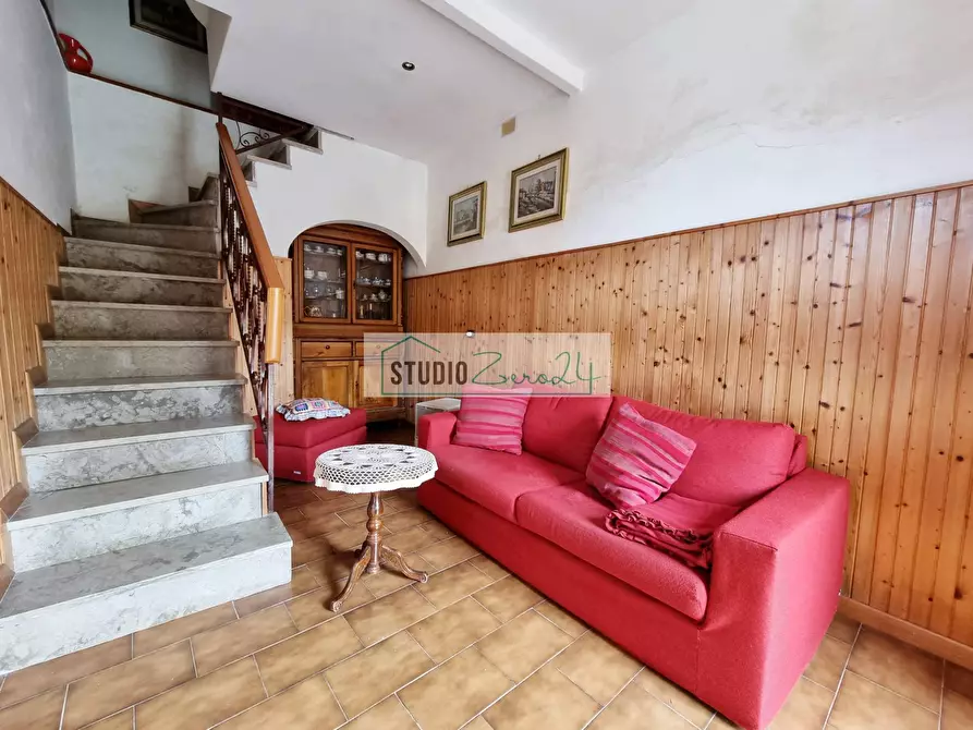 Immagine 5 di Casa semindipendente in vendita  in via bottaro a Camaiore