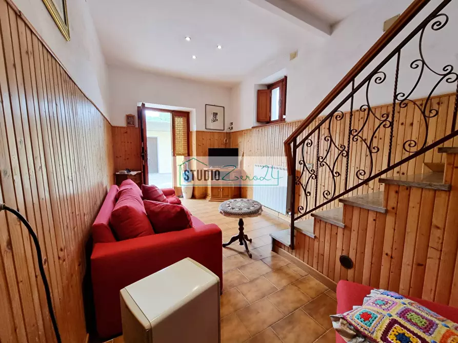 Immagine 8 di Casa semindipendente in vendita  in via bottaro a Camaiore