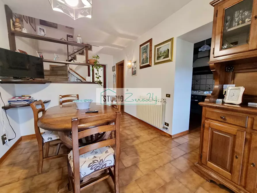 Immagine 13 di Casa semindipendente in vendita  in via bottaro a Camaiore