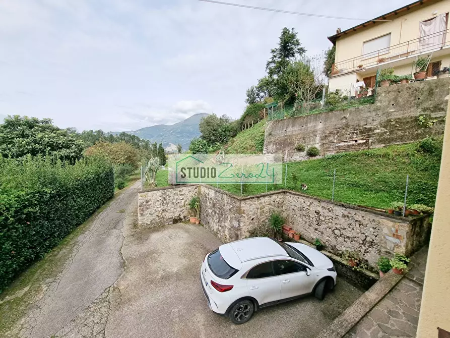 Immagine 19 di Casa semindipendente in vendita  in via bottaro a Camaiore