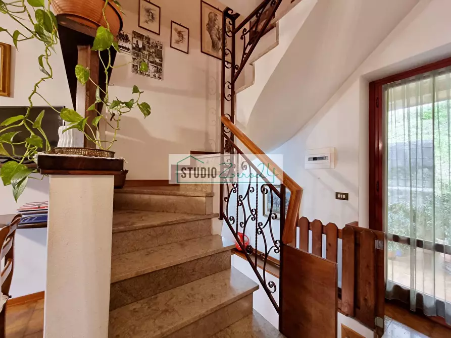 Immagine 30 di Casa semindipendente in vendita  in via bottaro a Camaiore