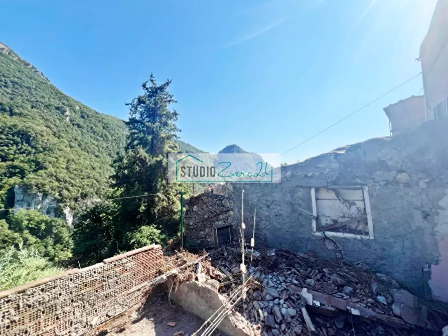 Immagine 20 di Casa semindipendente in vendita  in Via dei Tardoni a Camaiore