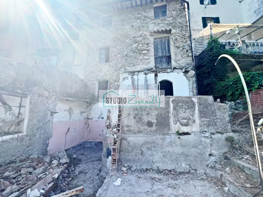 Immagine 26 di Casa semindipendente in vendita  in Via dei Tardoni a Camaiore