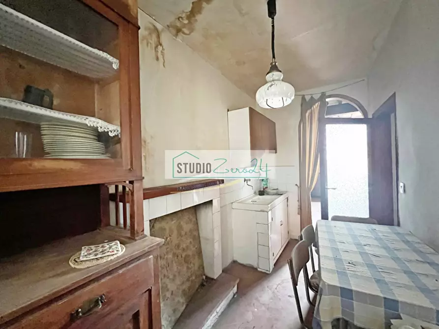 Immagine 8 di Rustico / casale in vendita  in Via del Castello a Camaiore