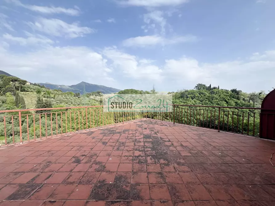 Immagine 10 di Rustico / casale in vendita  in Via del Castello a Camaiore