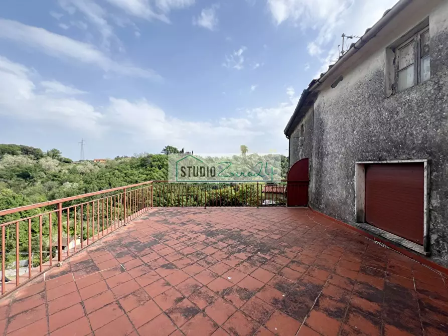 Immagine 11 di Rustico / casale in vendita  in Via del Castello a Camaiore