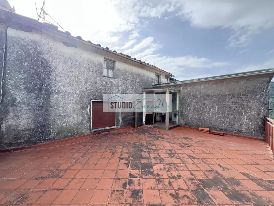 Immagine 12 di Rustico / casale in vendita  in Via del Castello a Camaiore