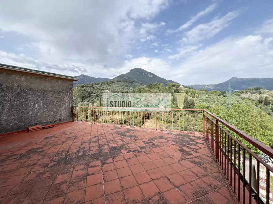 Immagine 16 di Rustico / casale in vendita  in Via del Castello a Camaiore