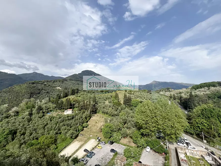 Immagine 18 di Rustico / casale in vendita  in Via del Castello a Camaiore