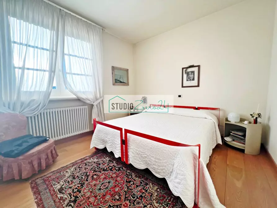 Immagine 15 di Casa bifamiliare in vendita  in Via Savoia a Camaiore