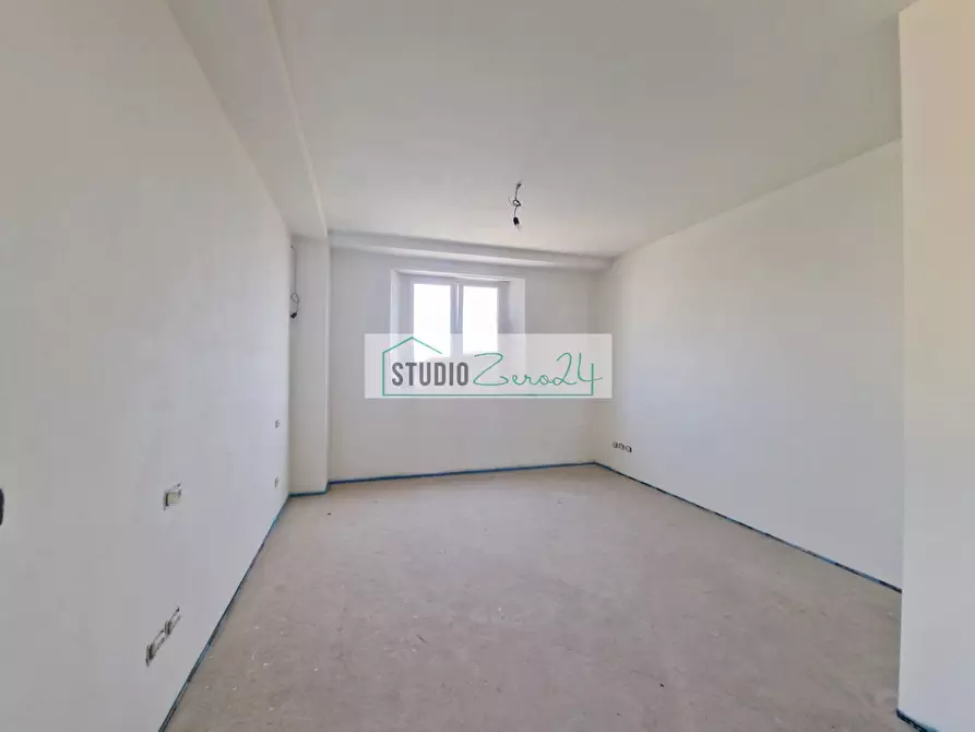 Immagine 9 di Appartamento in vendita  in via Nazario Sauro a Camaiore