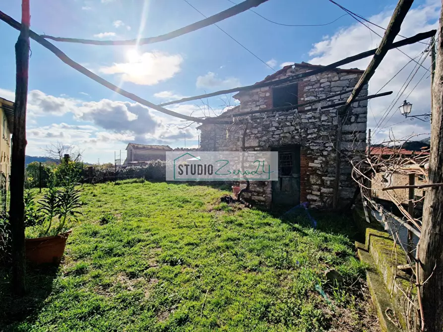 casa indipendente in vendita a Camaiore in zona Migliano