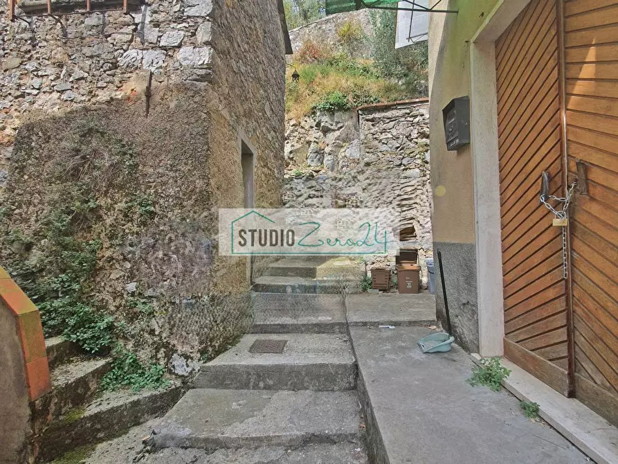 Immagine 2 di Rustico / casale in vendita  in Via Tardoni a Camaiore