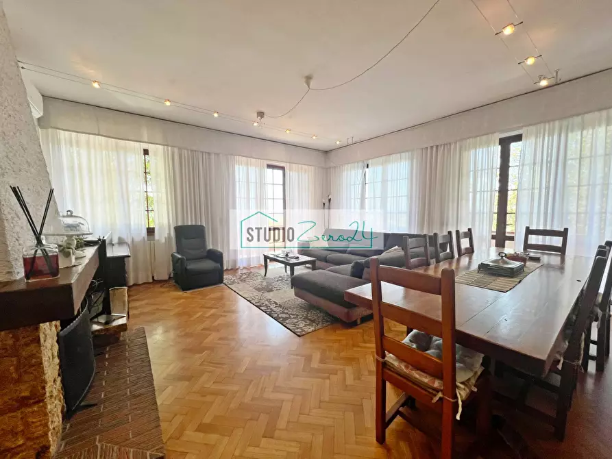 Immagine 5 di Villa in vendita  in Via delle Capanne a Camaiore