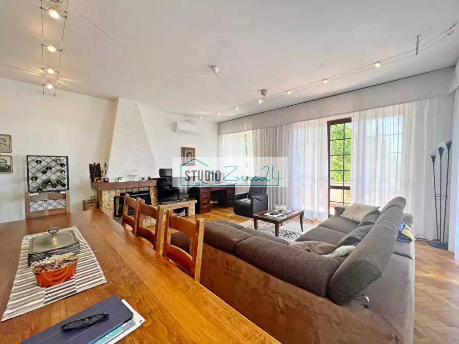 Immagine 7 di Villa in vendita  in Via delle Capanne a Camaiore